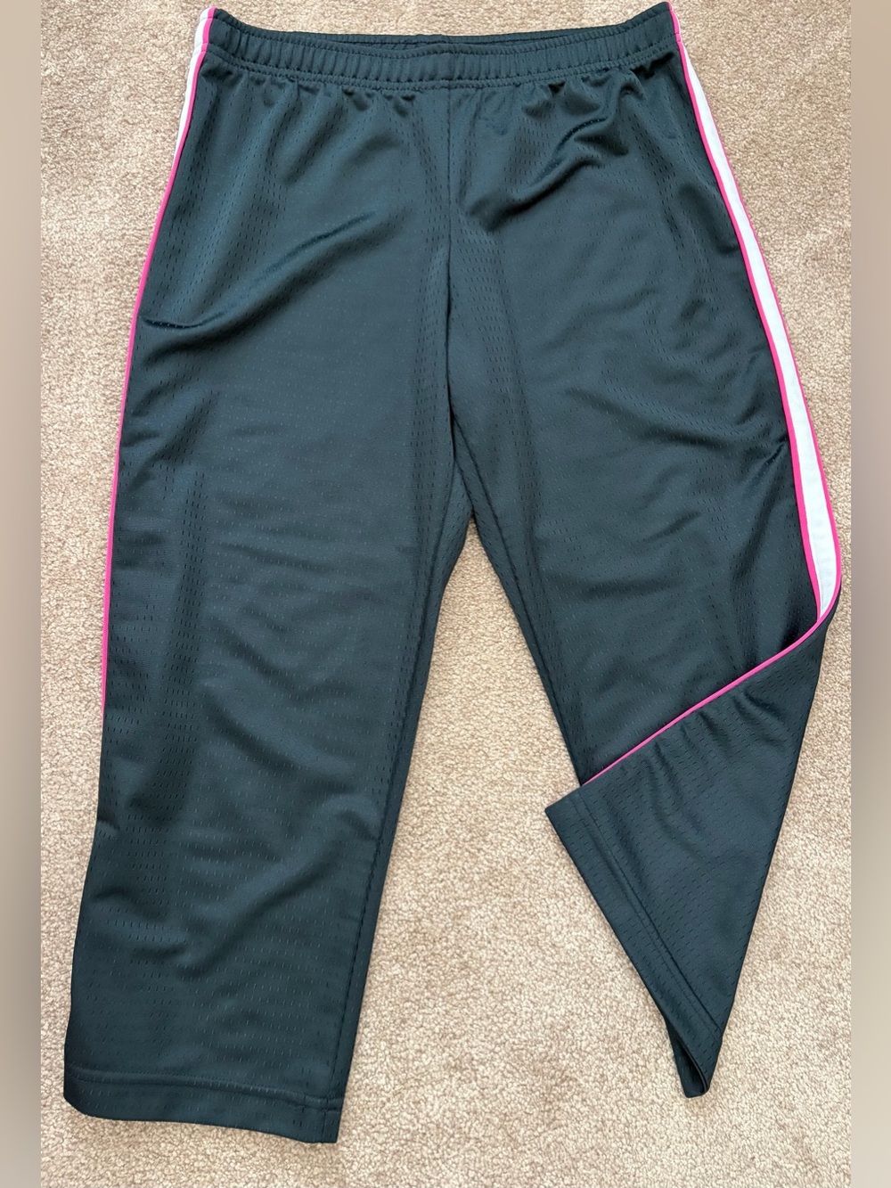 Tek Gear Black Athletic Mesh Bottoms with Pink Trim Excellent Shape Never Worn